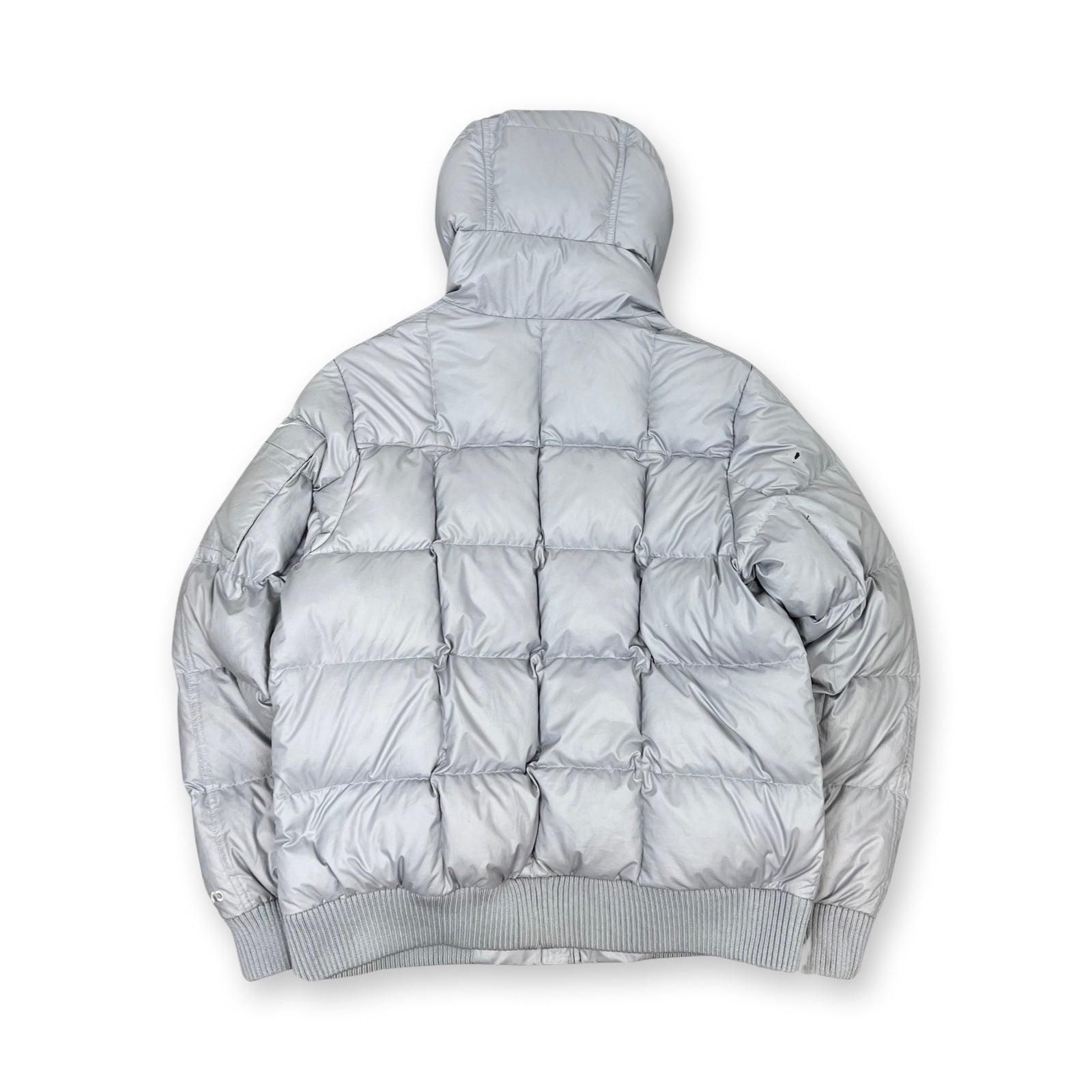 Vintage Nike Puffer Jacket in silver