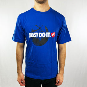 Y2K Deadstock Vintage Nike Just Do It t-shirt in blue. Spellout 'JUST DO IT' and Nike logo across chest with basketball image. Crew neck t-shirt. Material: 100% Organic Cotton Colour: Blue Brand New with Tags