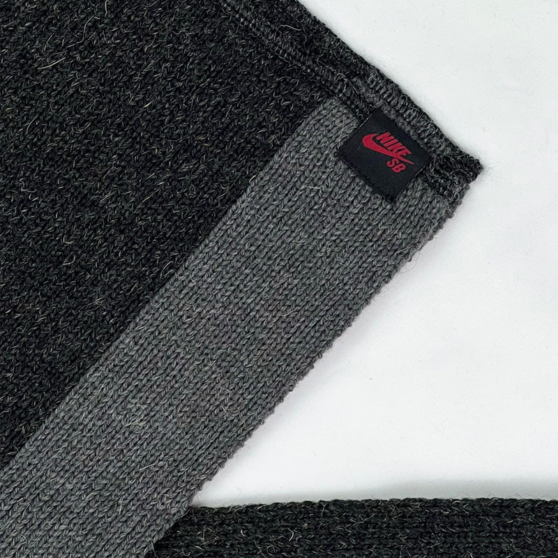 Vintage Nike SB Scarf in Black