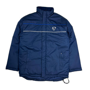Y2K Deadstock Vintage Nike Football Puffer Jacket in Navy Blue. Embroidered Nike Football logo to chest. Pockets to front. Zip closure. Adjustable cord to waist. Fleeced inner layer. Hidden hood in zip behind neck. - Material: Polyester - Colour: Navy Blue Brand New with Tags - Size on Tag: Small Measurements: Pit to Pit: 23 Inches Length: 29.5 Inches