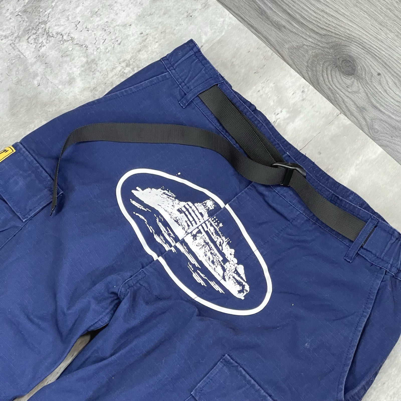 パンツ Corteiz Guerrillaz* Cargo Pants Navy Corteiz Guerillaz Cargo Pants Navy - Corteiz