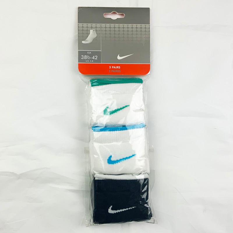 3 Per Pack Y2k Women's Deadstock Vintage Nike Sports Socks in White and Black. Socks has 3 different coloured Nike Swoosh. Green swoosh, blue swoosh and white swoosh Colour: White & Black  Brand New with Tags -  Size on Tag: 5 - 8  All our items are of vintage conditions. This means some items may show signs of minor wear. Any major defects will be pictured and stated in the description