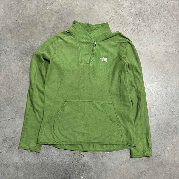 Womens Vintage The North Face 1/2 zip jumper in green. Size on tag: Medium Measurements:  Pit to Pit: 19 inches  Length: 24 inches