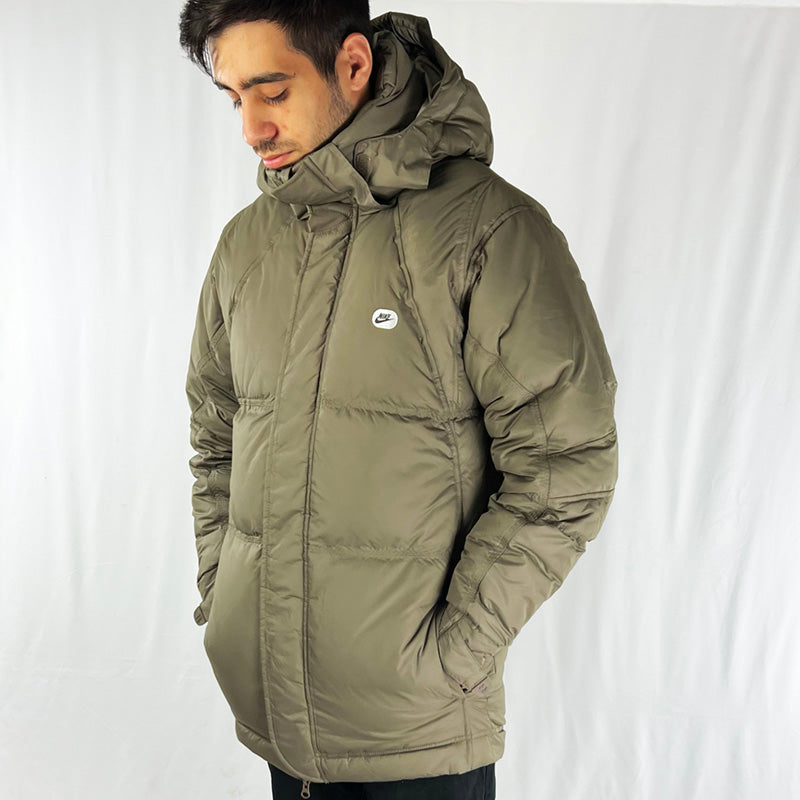Vintage Nike Sports Deluxe Puffer Jacket in Olive Khaki