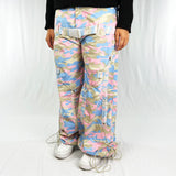 Super cute Deadstock Vintage Criminal Damage parachute cargo trousers in pink camo with Criminal Damage embroidered logo. Military style look. Pockets to front and back. Adjustable cord to hem. Belt for style. Medium/Low waist grunge cargo pants