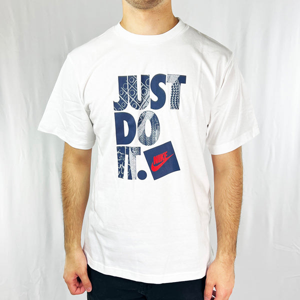 2007 Deadstock Vintage Nike Just Do It T-shirt in white with spellout Just Do It to front and Nike logo behind neck. Short sleeve t-shirt with crewneck. Material: 100% Cotton Colour: Blue Brand New with Tags