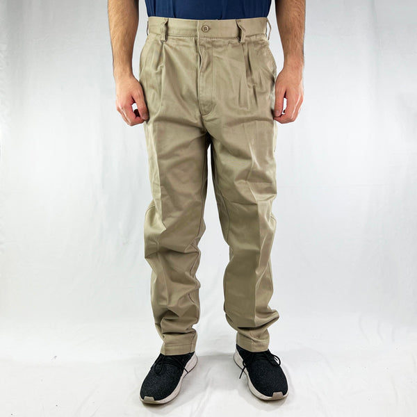 Y2K Deadstock Vintage Nike Golf trousers in beige with Nike Golf branding. Pockets to sides. Belt loops for waist adjustment. - Materials: 100% Cotton - Colour: Beige Brand New with Tags - Size on Tag: 32-32 Measurements: Inseam: 32 Inches Waist: 32 Inches