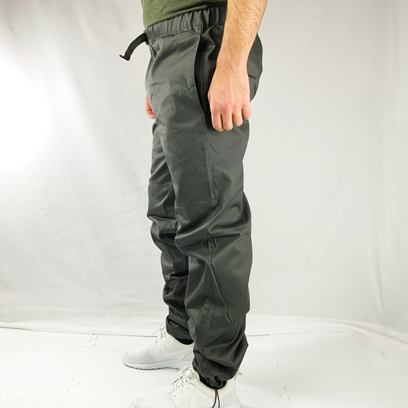 Vintage Nike Trousers in Grey